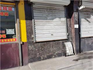 双鸭山市集贤县福利镇友谊街北工业局住宅楼一楼门市对外出租